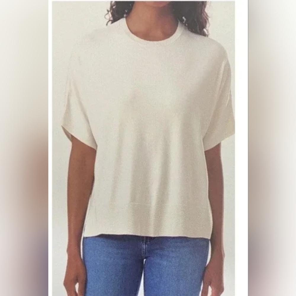 SPLENDID SHORT SLEEVE KNIT TOP. SIZE LARGE. CREAM.